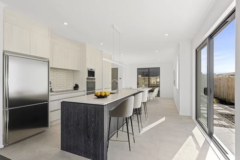 Photo of property in 106 Symes Drive, Red Beach, 0932