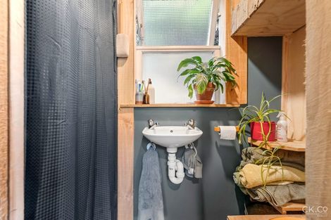 Photo of property in 159 Pinehaven Road, Pinehaven, Upper Hutt, 5019