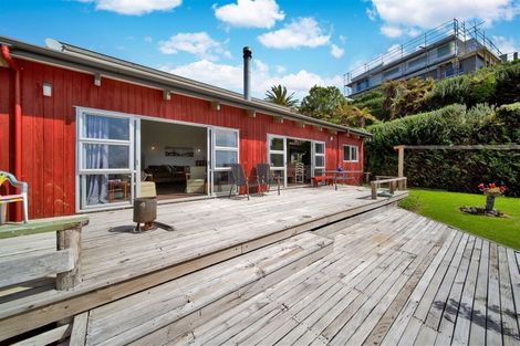 Photo of property in 33 Whakapaki Street, Urenui, 4375