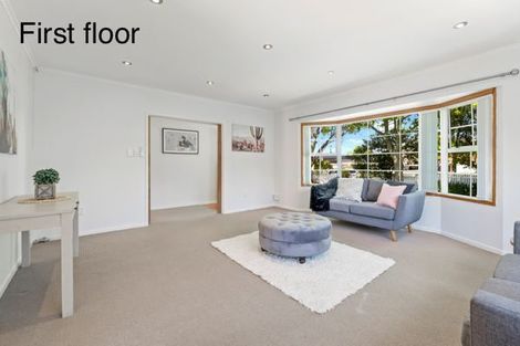 Photo of property in 1/17 Sartors Avenue, Northcross, Auckland, 0630
