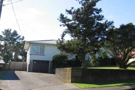 Photo of property in 37 School Road, Te Atatu South, Auckland, 0610
