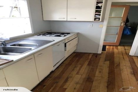 Photo of property in 1/4 Kaurilands Road, Titirangi, Auckland, 0604