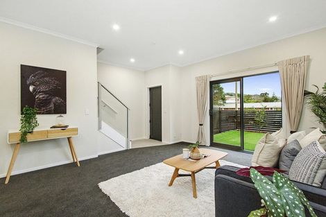 Photo of property in 10/17a Eastglen Road, Glen Eden, Auckland, 0602