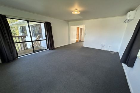 Photo of property in 1/2 Hueglow Rise, West Harbour, Auckland, 0618