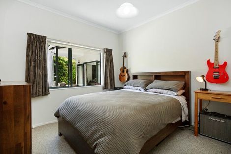 Photo of property in 11 Pokaka Street, Birchville, Upper Hutt, 5018