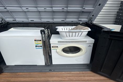 Photo of property in 8 Glendawn Place, Bayview, Auckland, 0629