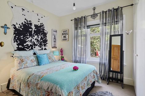 Photo of property in 37 Weston Road, St Albans, Christchurch, 8052