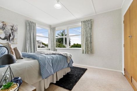 Photo of property in 8 Diane Grove, Paparangi, Wellington, 6037