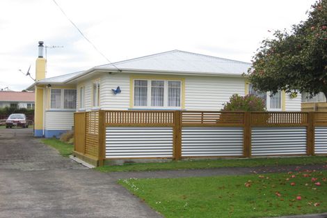 Photo of property in 48 Cowling Road, Hurdon, New Plymouth, 4310