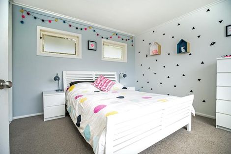 Photo of property in 90 Matipo Road, Mairangi Bay, Auckland, 0630