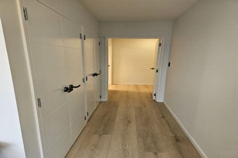 Photo of property in 2 Embling Place, Eastern Beach, Auckland, 2012