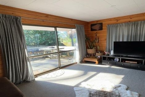 Photo of property in 2/133 Carnoustie Drive, Wattle Downs, Auckland, 2103