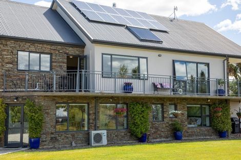 Photo of property in 233 Letts Gully Road, Letts Gully, Alexandra, 9393