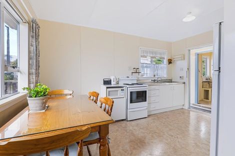 Photo of property in 35 Essex Street, Vogeltown, New Plymouth, 4310