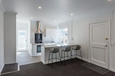 Photo of property in 10-10a Waimea Road, Waikanae Beach, Waikanae, 5036