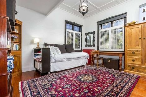 Photo of property in 15 Kerr Street, Devonport, Auckland, 0624