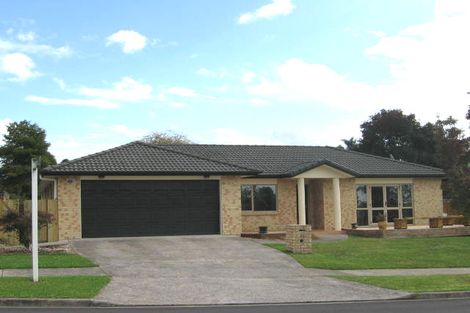 Photo of property in 14 Semillon Avenue, Henderson, Auckland, 0612