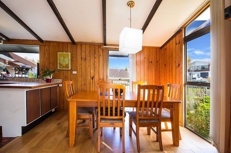 Photo of property in 8 Keldale Place, Forrest Hill, Auckland, 0620