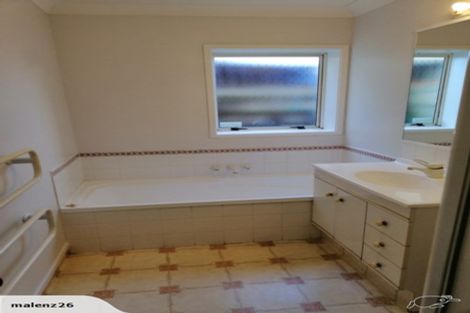 Photo of property in 2/18 Garden Place, Tauranga South, Tauranga, 3112