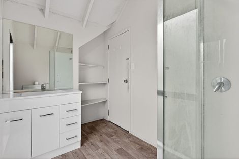 Photo of property in 23/24 Beswick Place, Birkdale, Auckland, 0626