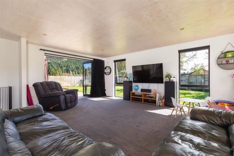Photo of property in 2 Little Maude Drive, Lake Hawea, Wanaka, 9382