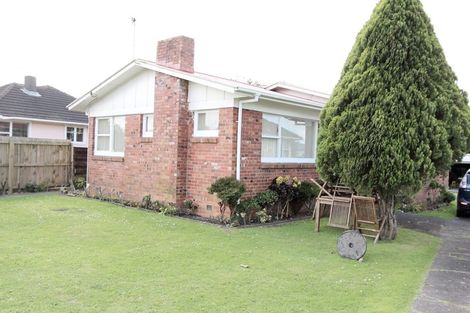 Photo of property in 93 Avondale Road, Avondale, Auckland, 1026