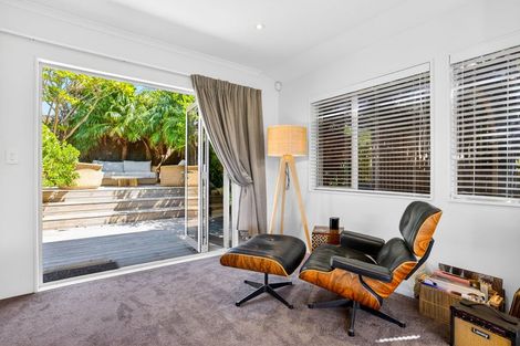 Photo of property in 8a Tipau Street, Torbay, Auckland, 0630