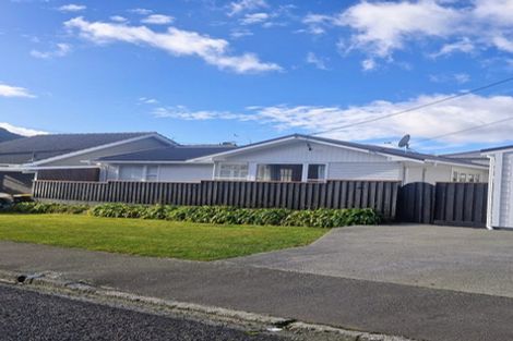 Photo of property in 1 Burrows Avenue, Karori, Wellington, 6012