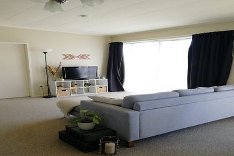 Photo of property in 16 Ropiha Street, Fitzroy, New Plymouth, 4312