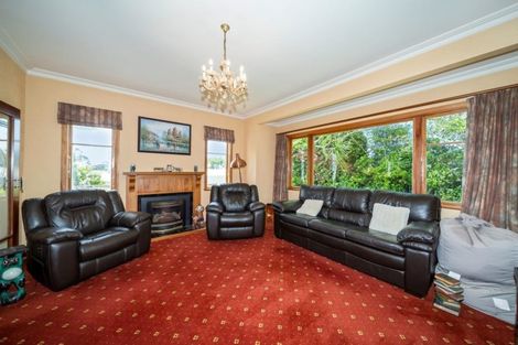 Photo of property in 72 Govett Avenue, Frankleigh Park, New Plymouth, 4310