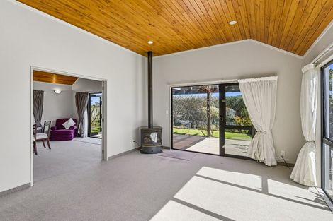 Photo of property in 2 Quadrant Heights, Paraparaumu, 5032