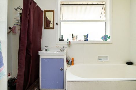 Photo of property in 323 Clifton Road, Te Awanga, 4102