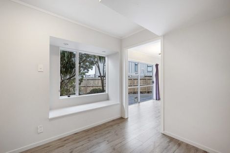 Photo of property in 2/5 Stanley Avenue, Milford, Auckland, 0620
