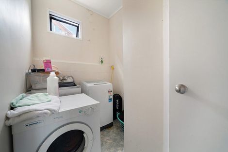 Photo of property in 51 Hindmarsh Street, Henderson, Auckland, 0612