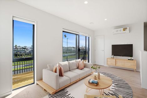 Photo of property in 8 Te Napi Drive, Takanini, Auckland, 2112