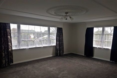 Photo of property in 17 Botanical Road, Takaro, Palmerston North, 4412