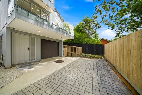 Photo of property in 26e Trojan Crescent, New Lynn, Auckland, 0600