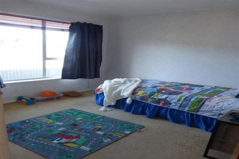 Photo of property in 60 Denise Crescent, Hornby, Christchurch, 8042