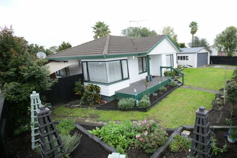 Photo of property in 37 Rosemead Place, Randwick Park, Auckland, 2105