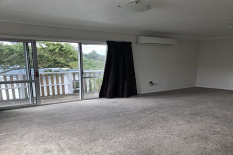Photo of property in 6 Middlesex Place, Northland, Wellington, 6012