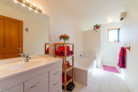 Photo of property in 35 Harbour Terrace, Kakanui, Oamaru, 9495