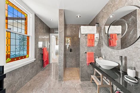 Photo of property in 17 Heaton Rhodes Place, Cashmere, Christchurch, 8022