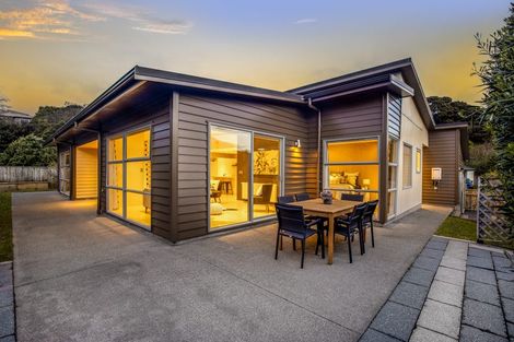 Photo of property in 5 The Pier, Whitby, Porirua, 5024