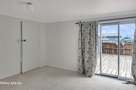 Photo of property in 86 Commissariat Road, Mount Wellington, Auckland, 1060