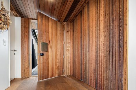 Photo of property in 50 Tiri Road, Manly, Whangaparaoa, 0930