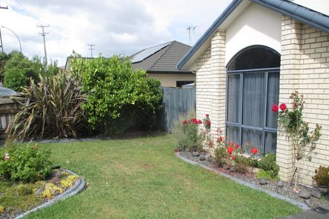 Photo of property in 96 Rototuna Road, Rototuna, Hamilton, 3210