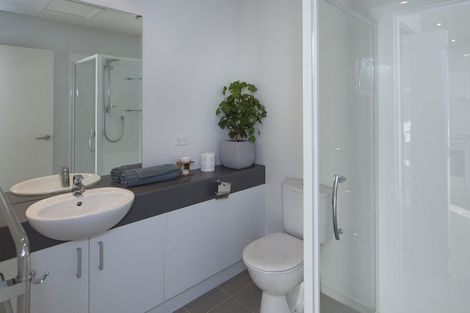 Photo of property in 7e/60 Masons Road, Oteha, Auckland, 0632