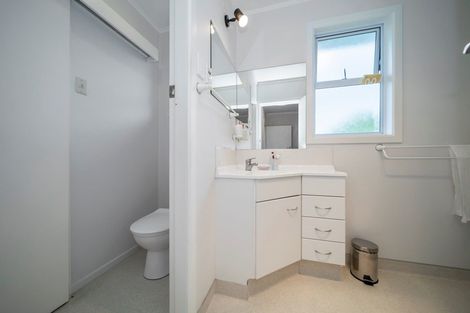 Photo of property in 1 Endeavour Street, Marfell, New Plymouth, 4310