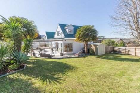 Photo of property in 2/6 Sandgate Avenue, Botany Downs, Auckland, 2010