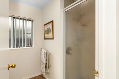 Photo of property in 6 Surrey Lane, Levin, 5510